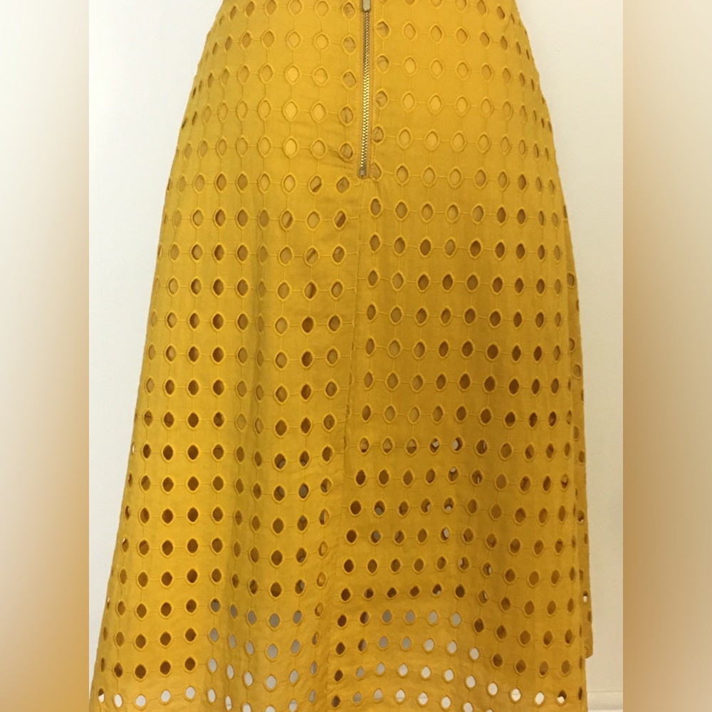 H & M 🔹 Skirt | Size 2 - Picture 2 of 4